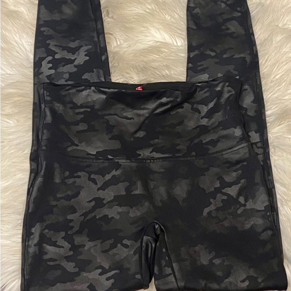Women's SPANX leggings